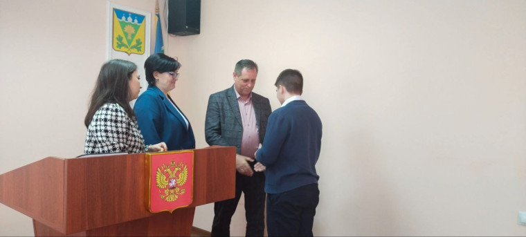 Активисты Движения Первых Сосновской средней школы №1  получили паспорт Гражданина РФ.